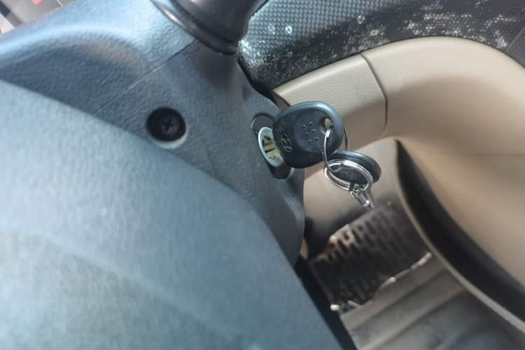 Used Hyundai Verna (older generation) 2014 1.4L Manual Fashion GS Model Vehicle Key