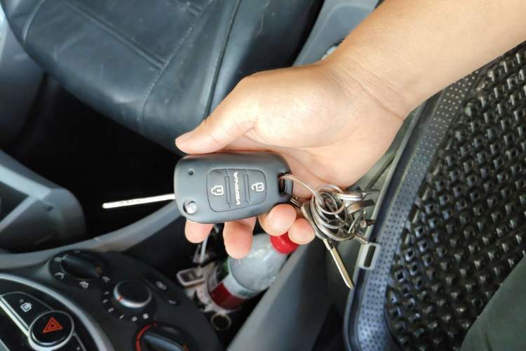 Used Hyundai Verna (older generation) 2014 1.4L Manual Smart GLS Trim Vehicle Key