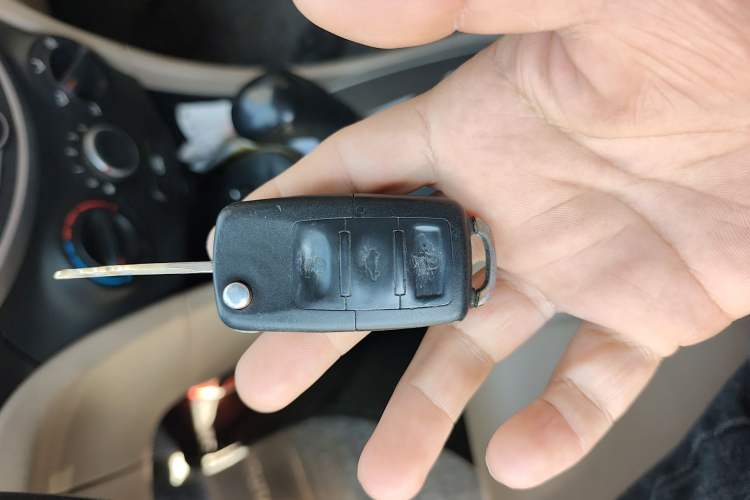 Used Hyundai Verna (older generation) 2014 1.4L Automatic Smart GLS Vehicle Key