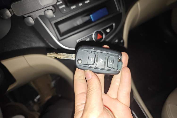 Used Hyundai Verna (older generation) 2014 1.4L Automatic Fashion GS Model Vehicle Key
