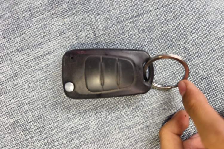Used Hyundai Verna (older generation) 2014 1.4L Manual Smart GLS Trim Vehicle Key