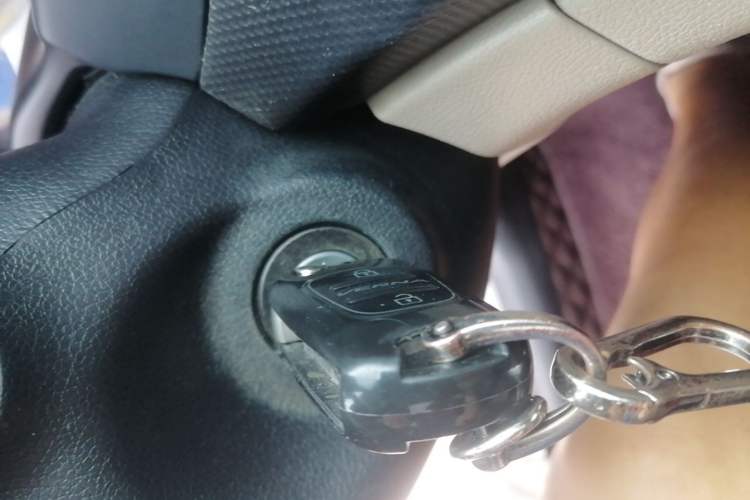 Used Hyundai Verna (older generation) 2014 1.4L Automatic Smart GLS Vehicle Key