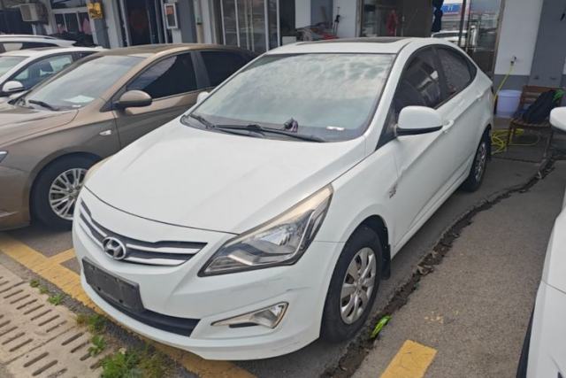 Used Hyundai Verna (older generation) 2014 1.4L Manual Smart GLS Trim