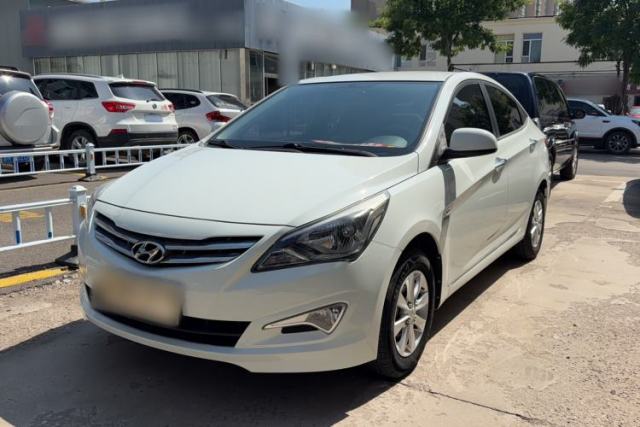 Used Hyundai Verna (older generation) 2014 1.4L Manual Smart GLS Trim