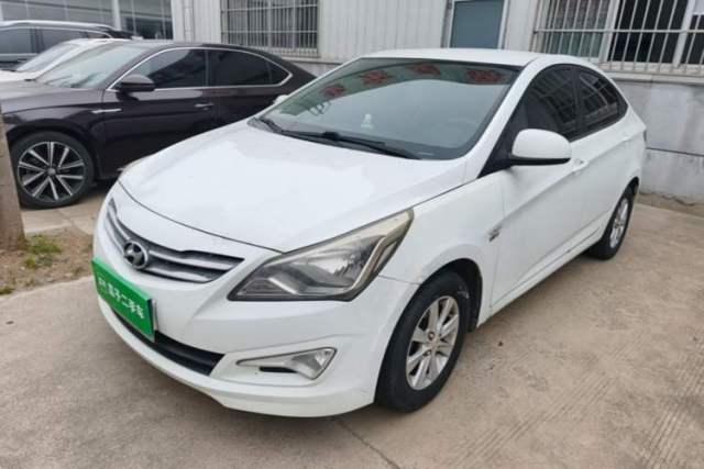 Used Hyundai Verna (older generation) 2014 1.4L Manual Smart GLS Trim