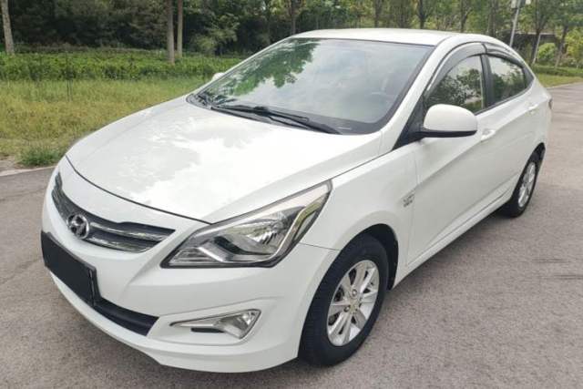 Used Hyundai Verna (older generation) 2014 1.4L Manual Smart GLS Trim