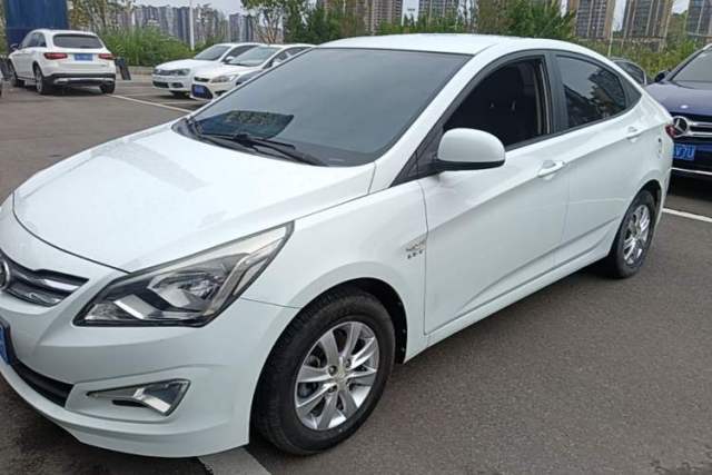 Used Hyundai Verna (older generation) 2014 1.4L Manual Smart GLS Trim