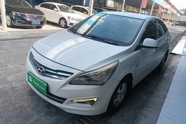 Ojetý Hyundai Verna (older generation) 2014 1.4L Automatic Smart GLS