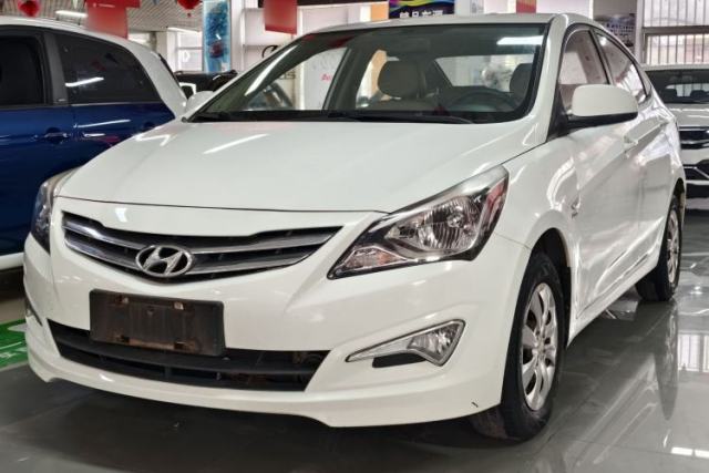 Used Hyundai Verna (older generation) 2014 1.4L Manual Smart GLS Trim