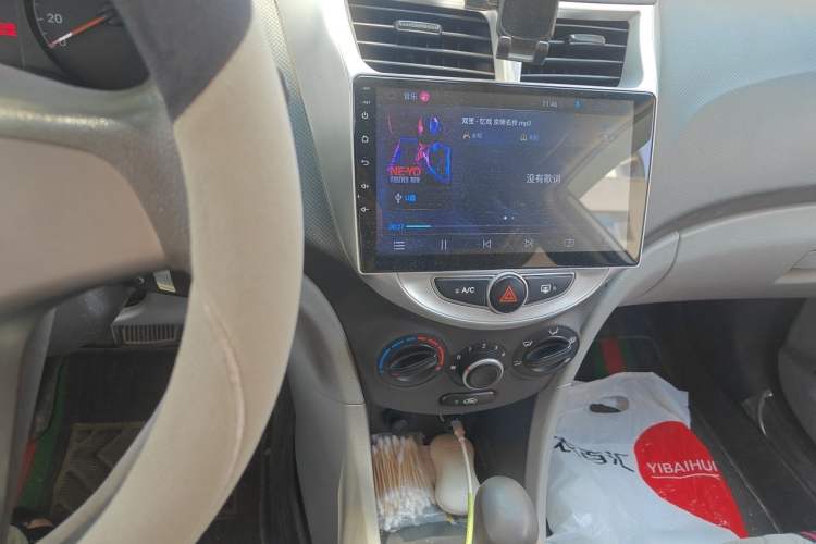 Used Hyundai Verna (older generation) 2014 1.4L Automatic Smart GLS Audio And AC Panel