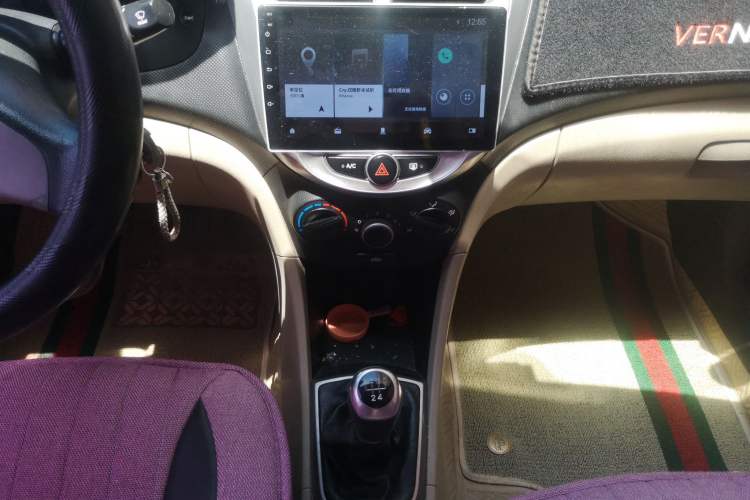 Used Hyundai Verna (older generation) 2014 1.4L Manual Smart GLS Trim Audio And AC Panel