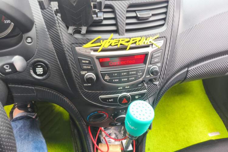 Used Hyundai Verna (older generation) 2014 1.4L Automatic Leading-Edge GLX Audio And AC Panel