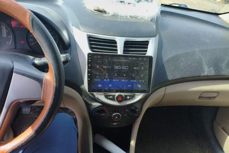 Used Hyundai Verna (older generation) 2014 1.4L Manual Smart GLS Trim Audio And AC Panel