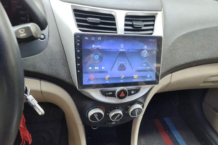 Used Hyundai Verna (older generation) 2014 1.4L Manual Smart GLS Trim Audio And AC Panel