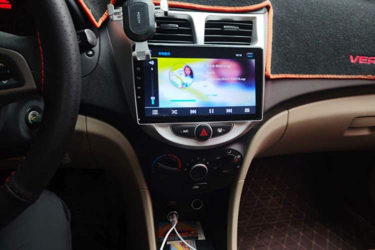 Used Hyundai Verna (older generation) 2014 1.4L Manual Smart GLS Trim Audio And AC Panel