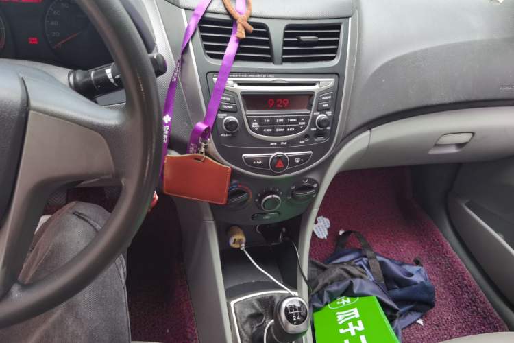 Used Hyundai Verna (older generation) 2014 1.4L Manual Smart GLS Trim Audio And AC Panel
