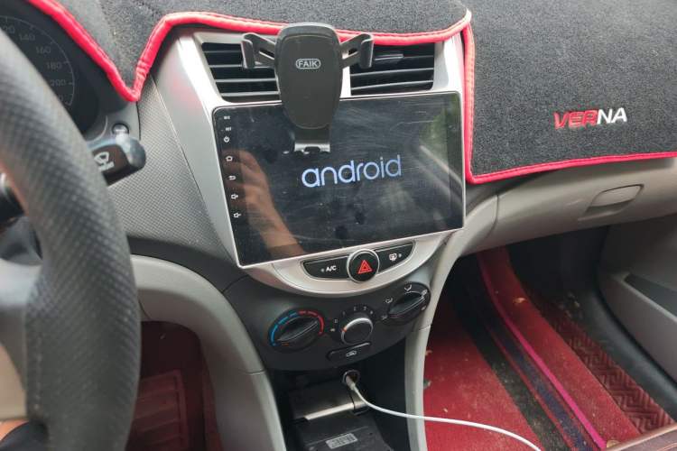 Used Hyundai Verna (older generation) 2014 1.4L Manual Smart GLS Trim Audio And AC Panel