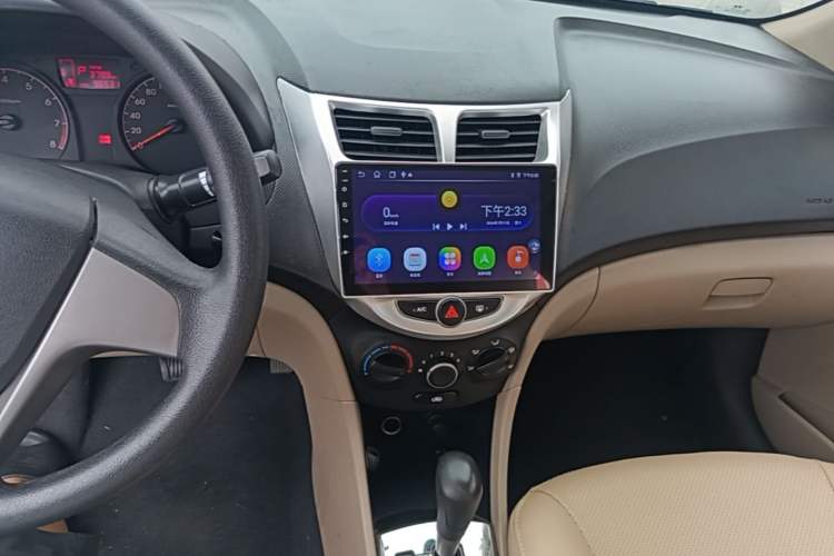 Used Hyundai Verna (older generation) 2014 1.4L Automatic Smart GLS Audio And AC Panel