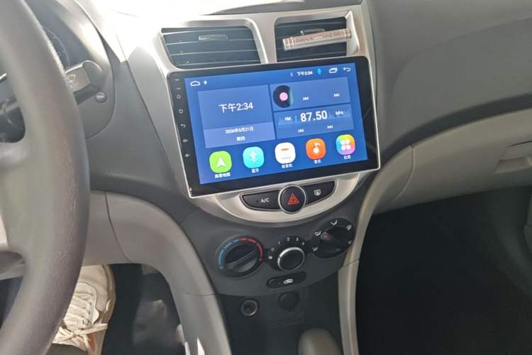 Used Hyundai Verna (older generation) 2014 1.4L Automatic Smart GLS Audio And AC Panel