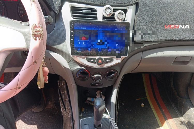 Used Hyundai Verna (older generation) 2014 1.4L Automatic Fashion GS Model Audio And AC Panel