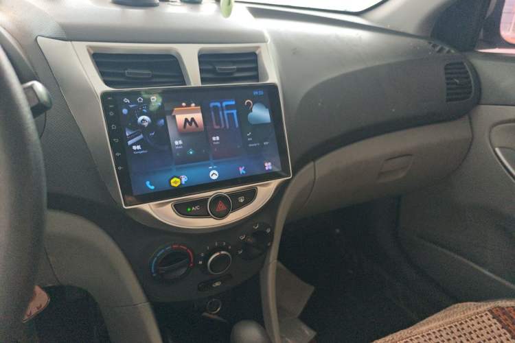 Used Hyundai Verna (older generation) 2014 1.4L Automatic Smart GLS Audio And AC Panel