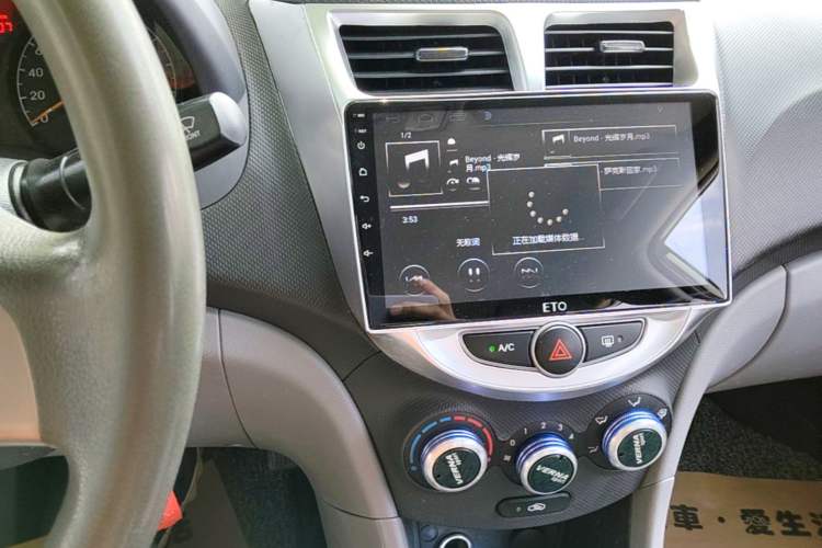 Used Hyundai Verna (older generation) 2014 1.4L Automatic Smart GLS Audio And AC Panel