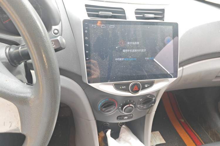 Used Hyundai Verna (older generation) 2014 1.4L Manual Smart GLS Trim Audio And AC Panel