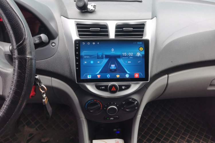 Used Hyundai Verna (older generation) 2014 1.4L Manual Smart GLS Trim Audio And AC Panel