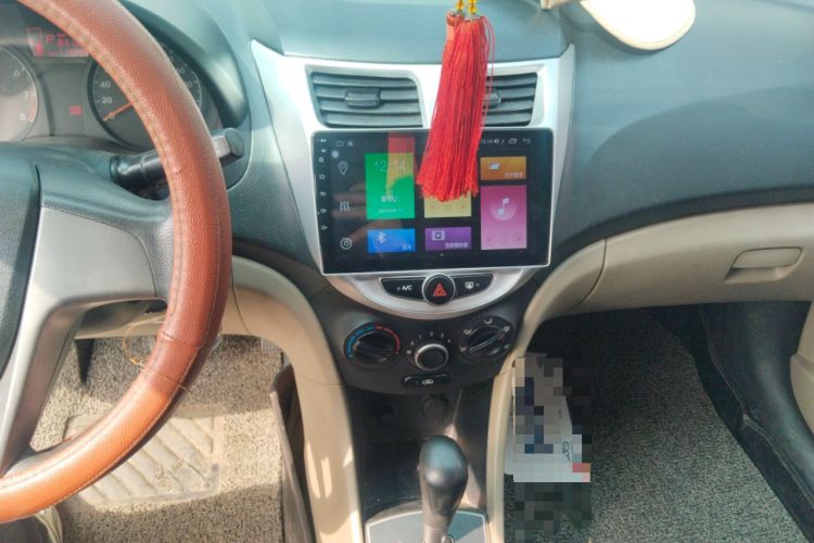 Used Hyundai Verna (older generation) 2014 1.4L Automatic Smart GLS Audio And AC Panel