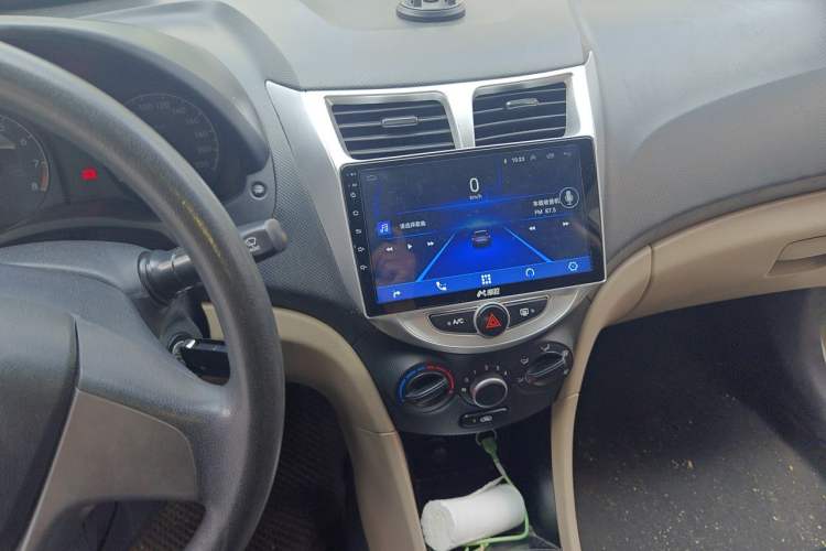 Used Hyundai Verna (older generation) 2014 1.4L Manual Smart GLS Trim Audio And AC Panel