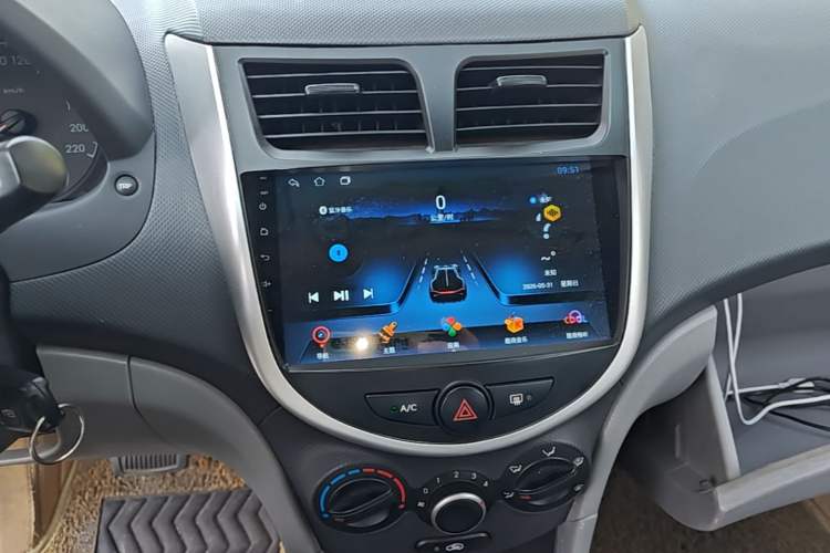 Used Hyundai Verna (older generation) 2014 1.4L Automatic Smart GLS Audio And AC Panel