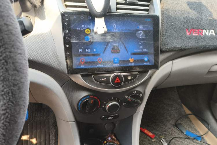 Used Hyundai Verna (older generation) 2014 1.4L Manual Smart GLS Trim Audio And AC Panel