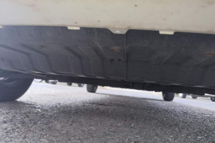 Used Hyundai Verna (older generation) 2014 1.4L Manual Smart GLS Trim Chassis Front