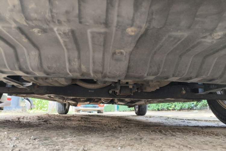 Used Hyundai Verna (older generation) 2014 1.4L Manual Smart GLS Trim Chassis Front