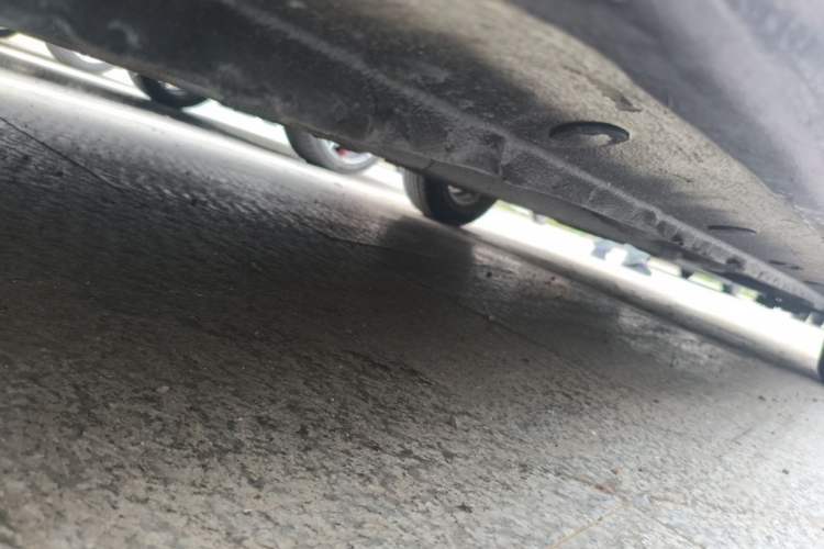 Used Hyundai Verna (older generation) 2014 1.4L Automatic Leading-Edge GLX Chassis Front Left