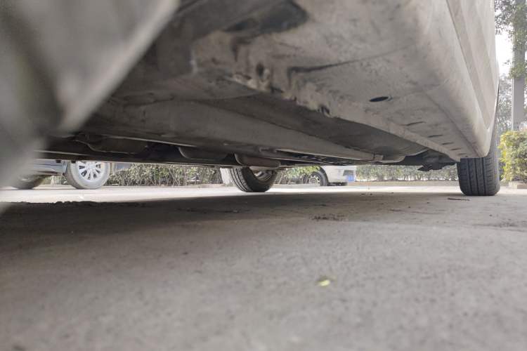 Used Hyundai Verna (older generation) 2014 1.4L Manual Smart GLS Trim Chassis Front Left