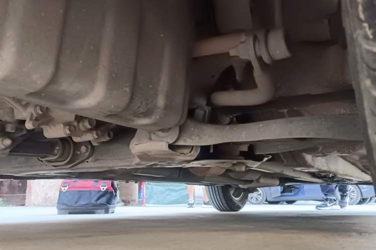 Used Hyundai Verna (older generation) 2014 1.4L Manual Smart GLS Trim Chassis Front Left