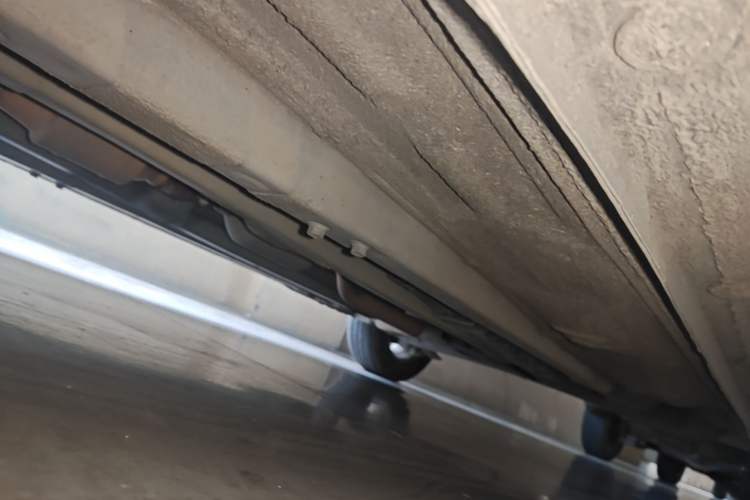 Used Hyundai Verna (older generation) 2014 1.4L Manual Smart GLS Trim Chassis Front Left