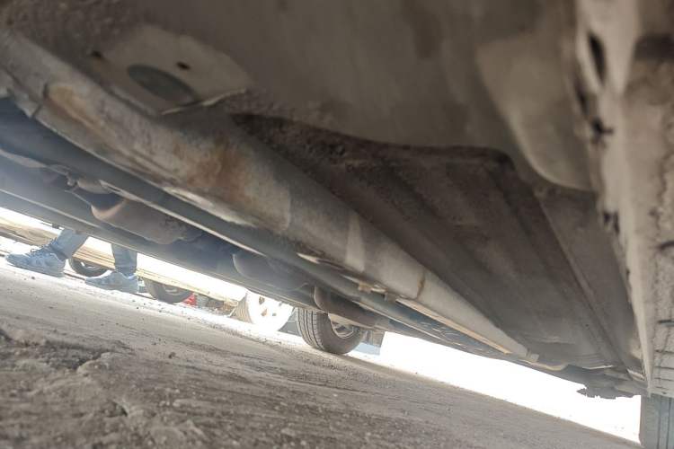 Used Hyundai Verna (older generation) 2014 1.4L Automatic Leading-Edge GLX Chassis Front Left
