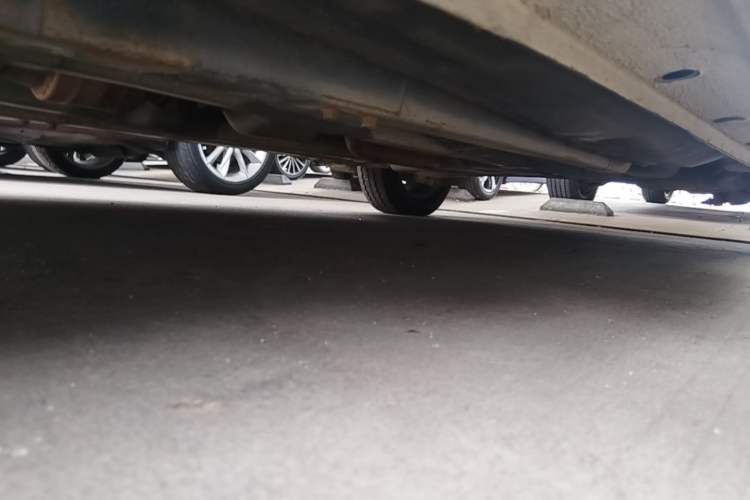Used Hyundai Verna (older generation) 2014 1.4L Manual Smart GLS Trim Chassis Front Left