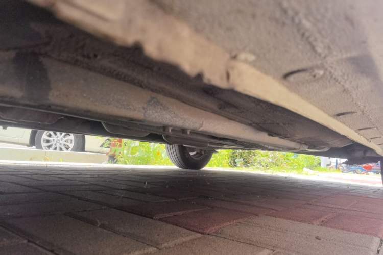 Used Hyundai Verna (older generation) 2014 1.4L Automatic Leading-Edge GLX Chassis Front Left