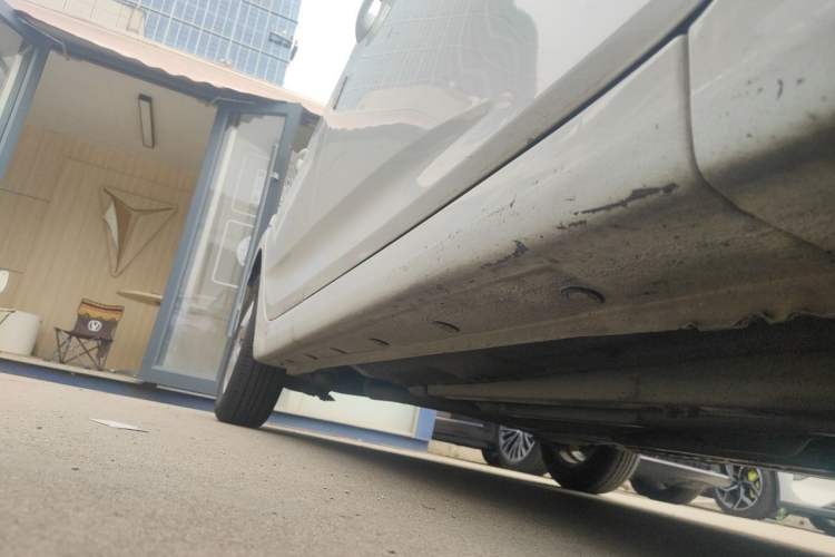 Used Hyundai Verna (older generation) 2014 1.4L Automatic Smart GLS Chassis Front Right