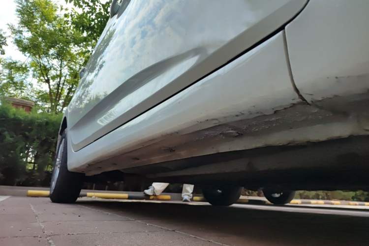 Used Hyundai Verna (older generation) 2014 1.4L Manual Smart GLS Trim Chassis Front Right