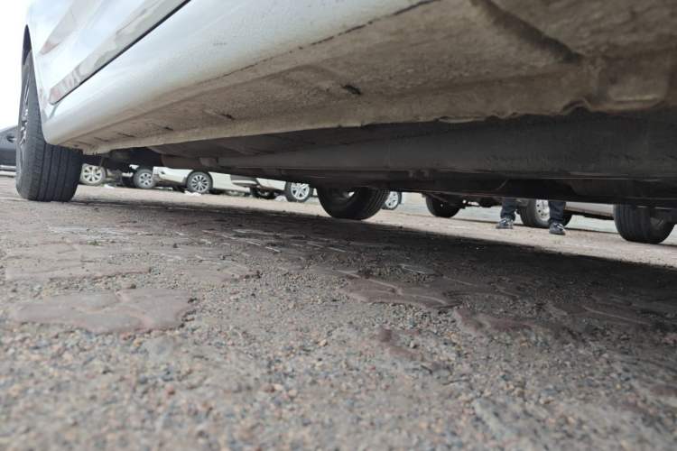 Used Hyundai Verna (older generation) 2014 1.4L Manual Smart GLS Trim Chassis Front Right