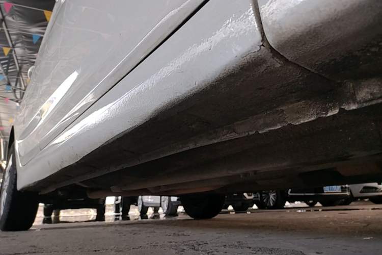 Used Hyundai Verna (older generation) 2014 1.4L Manual Smart GLS Trim Chassis Front Right