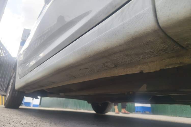 Used Hyundai Verna (older generation) 2014 1.4L Manual Smart GLS Trim Chassis Front Right