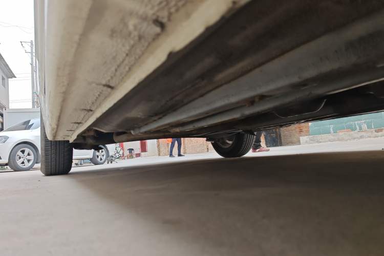 Used Hyundai Verna (older generation) 2014 1.4L Manual Smart GLS Trim Chassis Front Right