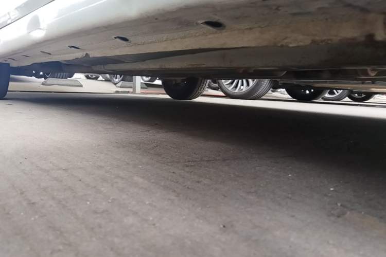 Used Hyundai Verna (older generation) 2014 1.4L Manual Smart GLS Trim Chassis Front Right