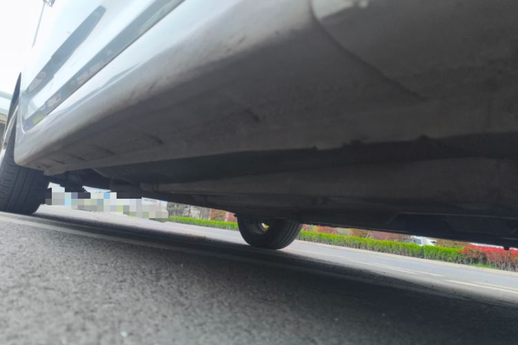 Used Hyundai Verna (older generation) 2014 1.4L Manual Top-Tier Model TOP Chassis Front Right
