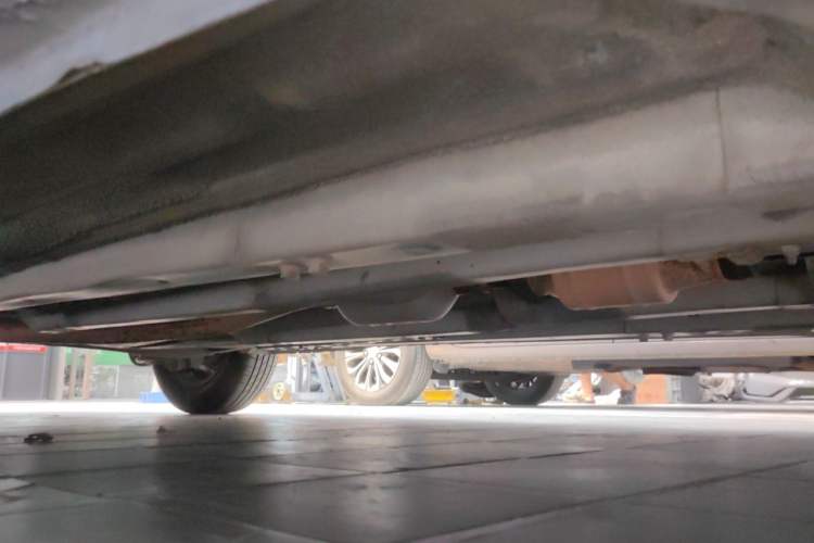 Used Hyundai Verna (older generation) 2014 1.4L Manual Smart GLS Trim Chassis Front Right